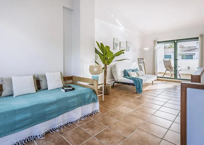 Montanar Semesterbostad *